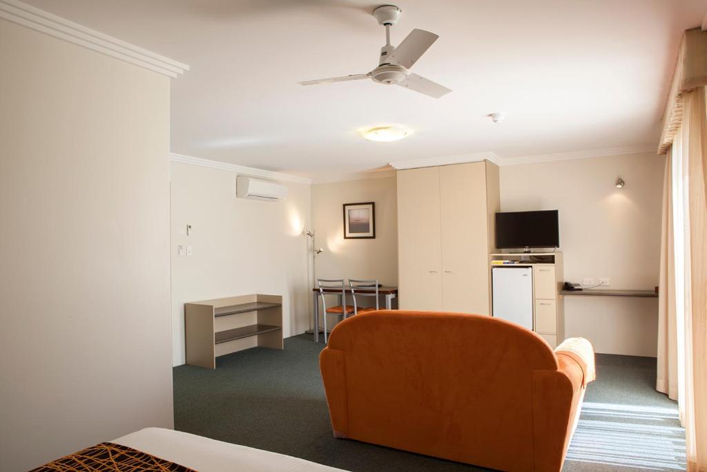 Mandarin Motel Macksville Room photo